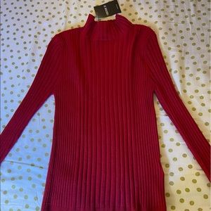 very cute sweater top in red (small)